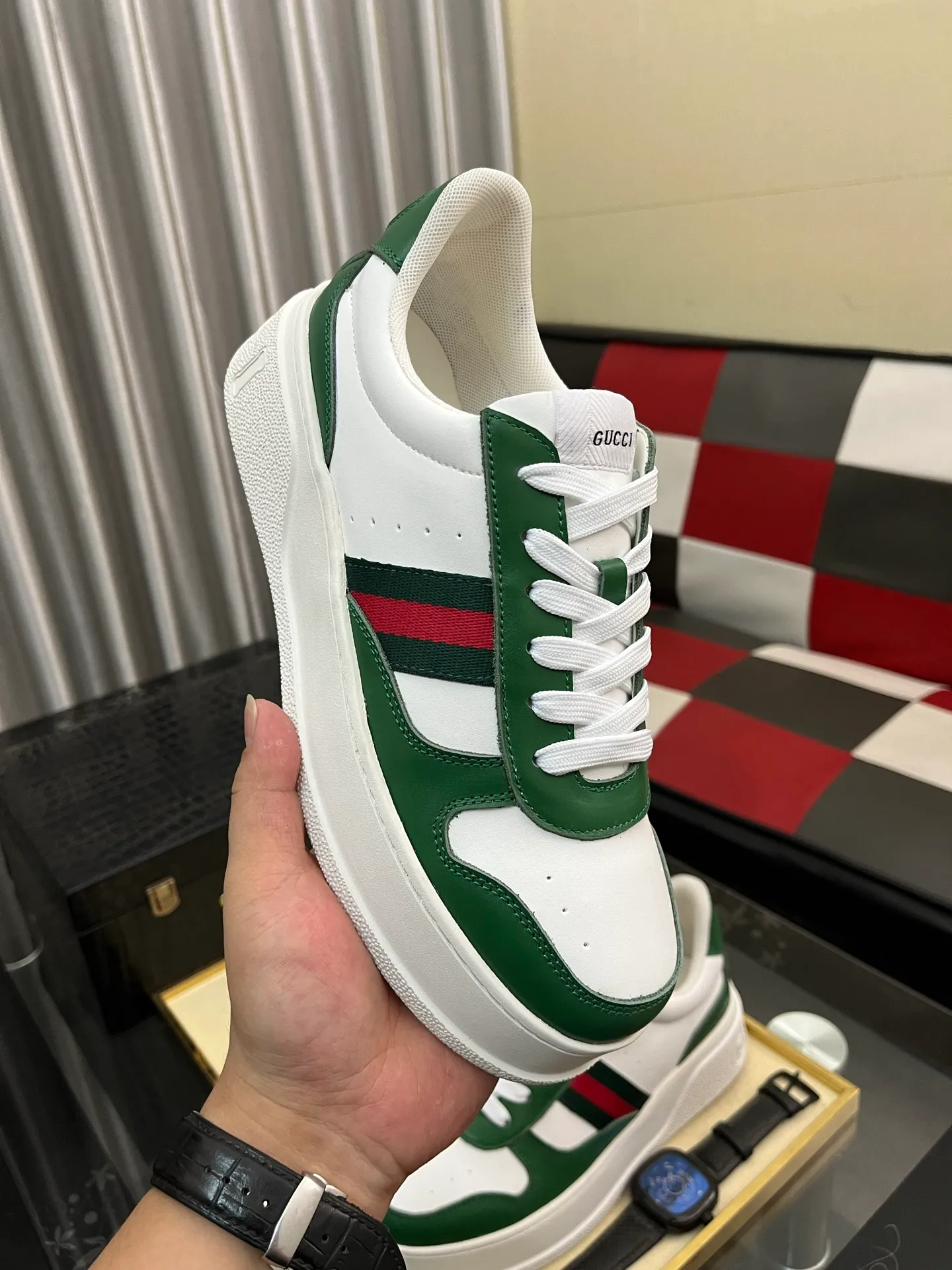Men's Men's Shoes💰: 380⌚️⌚️[GUCCI] Gucci men's latest white shoe series casual shoes! The official website is built 1:1. Upper: Made of imported cowhide, with electric embroidery ➕Inner lining: Made of high-quality first-layer pigskin, soft and comfortable. Picky material selection and exquisite workmanship give you the best enjoyment. Size: 38-444️⃣Colors available